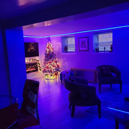 Lovely 2 Bedroom Apartment With 2 Entrance And Parking New York Eksteriør bilde
