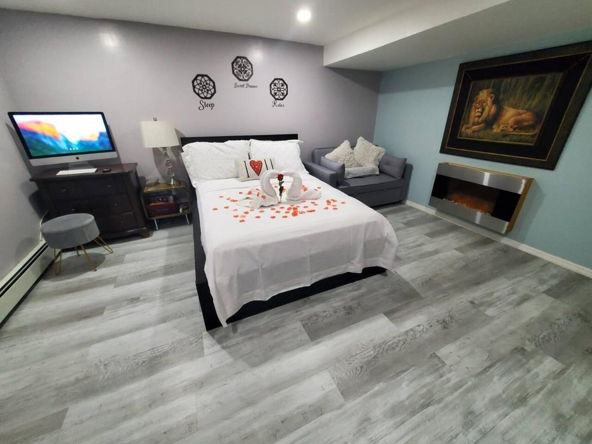 Lovely 2 Bedroom Apartment With 2 Entrance And Parking New York Eksteriør bilde