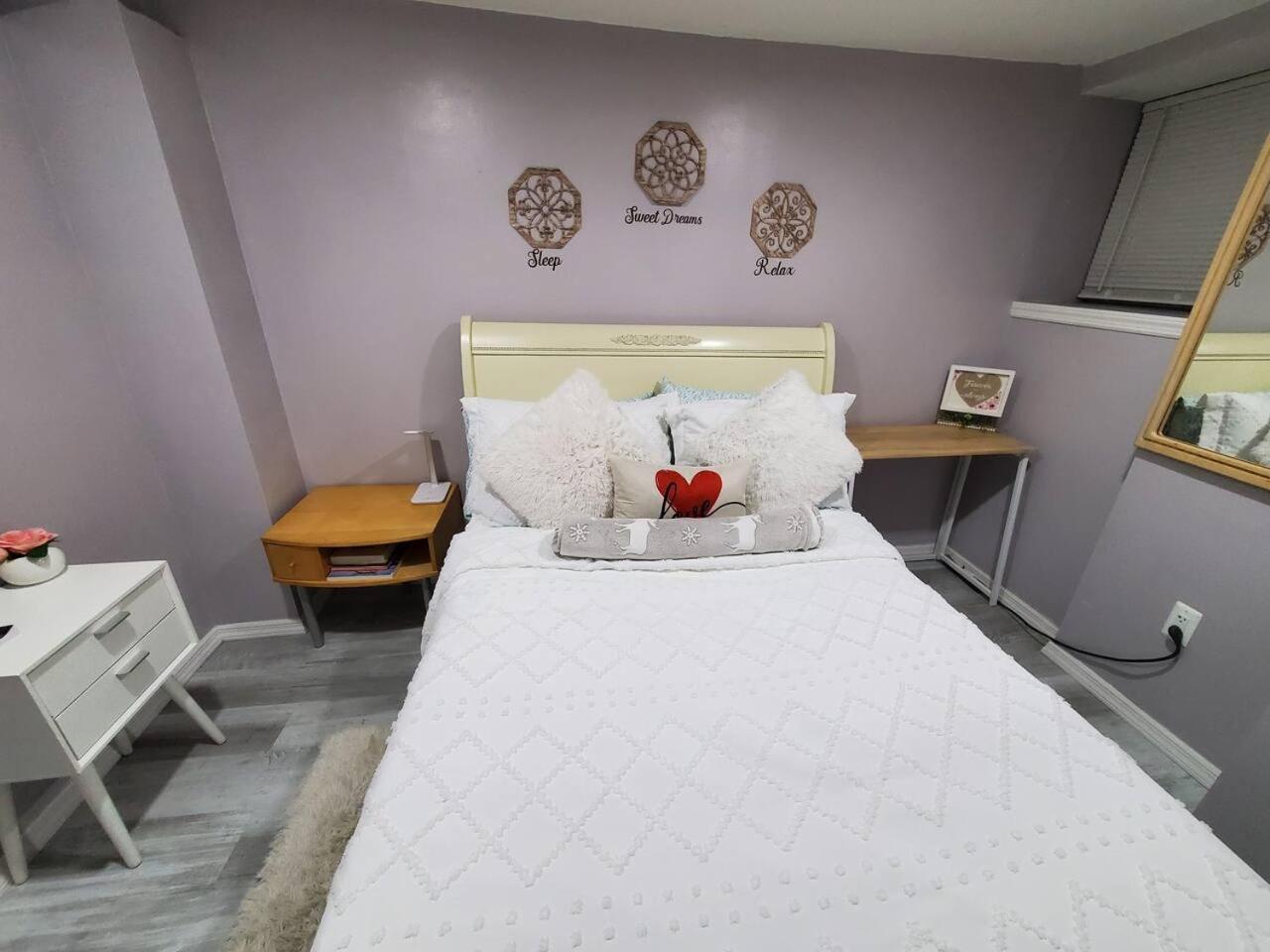 Lovely 2 Bedroom Apartment With 2 Entrance And Parking New York Eksteriør bilde